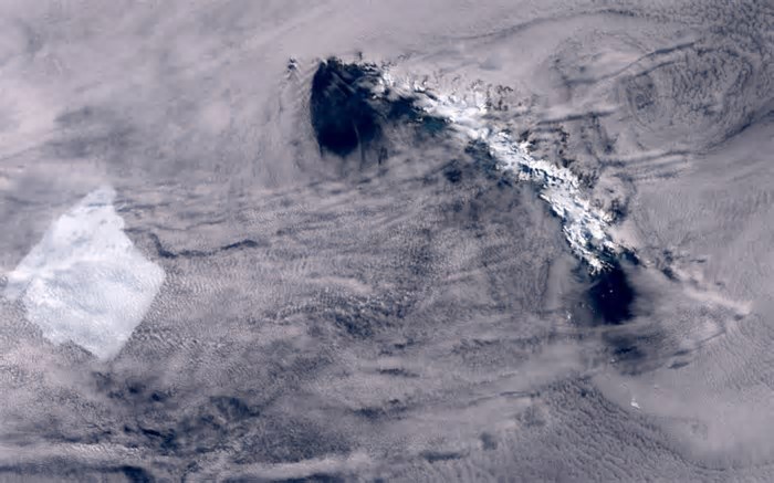 Maior iceberg do mundo encalha próximo à Ilha Geórgia do Sul