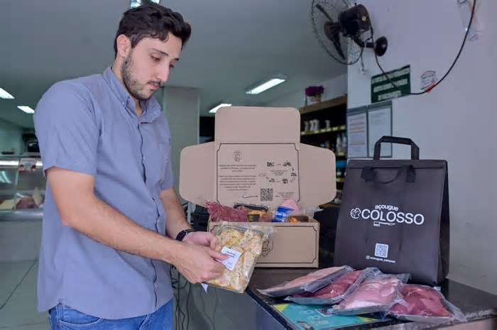 Açougues investem em vendas pelo WhatsApp e veem lucro crescer até 200%