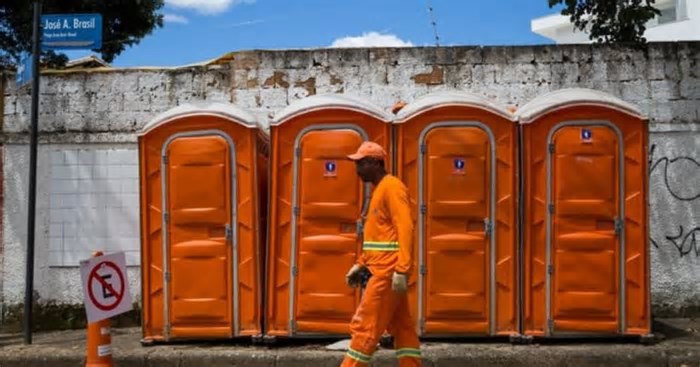Carnaval BH: comerciantes cobram até R$ 20 pela utilização de banheiros em BH