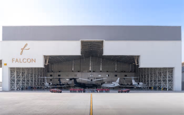 Falcon planeja investir US$ 100 milhões para modernizar suas instalações no Aeroporto Internacional Al Maktoum em Dubai