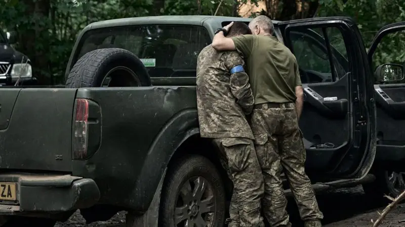 'Como um filme de terror': soldados ucranianos descrevem sua retirada traumática da região de Kursk, na Rússia