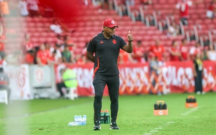 Internacional: Roger Machado espera ter alguns retornos