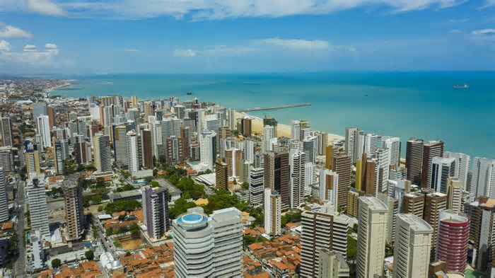 Estas duas cidades encantam turistas com praias, cultura e vida vibrante