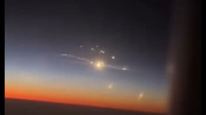 SpaceX Starship’s Explosion Causes Couple’s Flight To Delay By 3 Hours | Viral Video