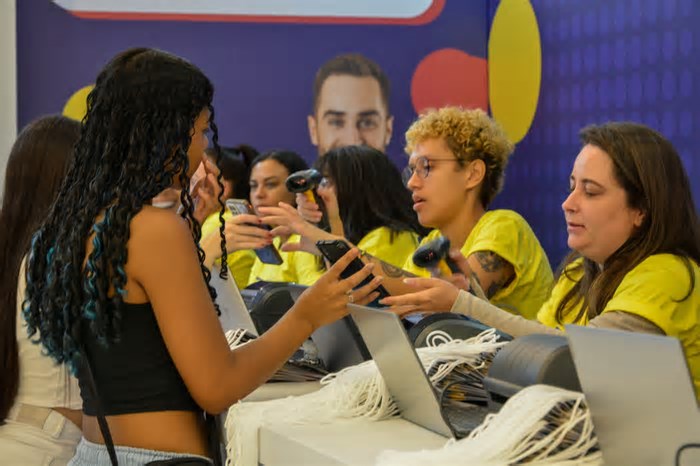 Salão do Estudante tem entrada gratuita e reúne instituições de 12 países