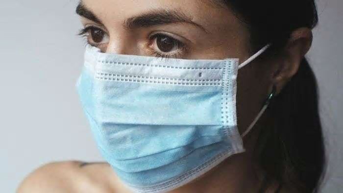 Especialistas recomendam 'etiqueta respiratória' no pós carnaval