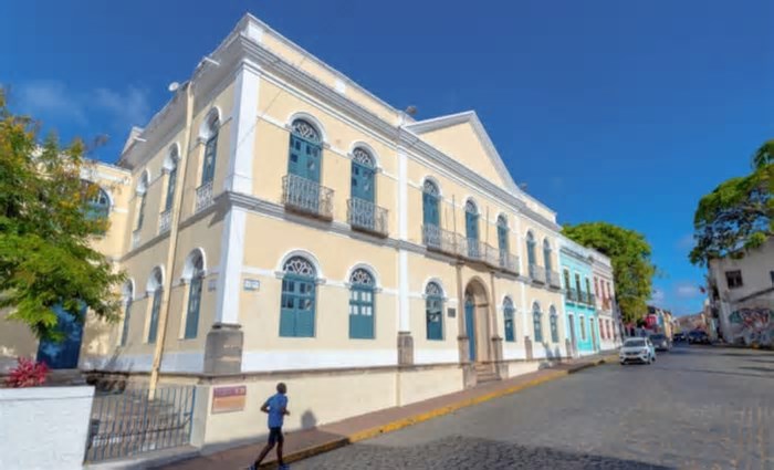 O que abre e o que fecha no feriado de aniversário de Olinda nesta quarta-feira (12)
