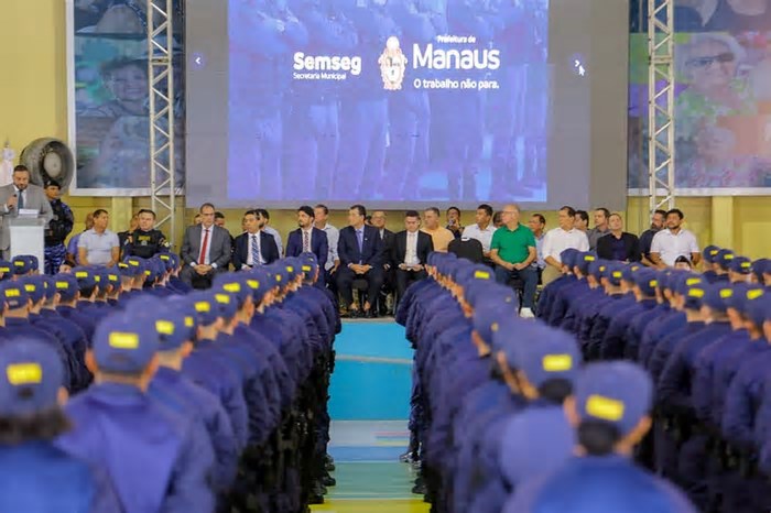 Prefeito de Manaus habilita primeiros 217 novos guardas municipais