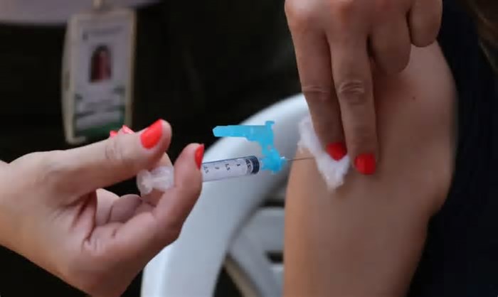 Icesp promove ação gratuita de vacinação contra HPV na Avenida Paulista neste domingo (9), em SP