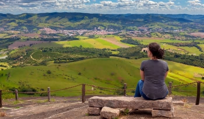 Veja 10 opções de destinos turísticos para mulheres que viajam sozinhas