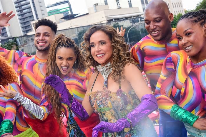 Daniela Mercury encerra Carnaval de SP