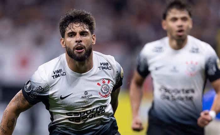 No Equador, Corinthians enfrenta o Barcelona por vaga na Libertadores