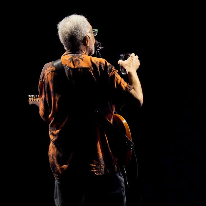 Gilberto Gil sorve a bebida amarga de ‘Cálice’ no show ‘Tempo rei’, cuja turnê chega ao Rio após a estreia na Bahia