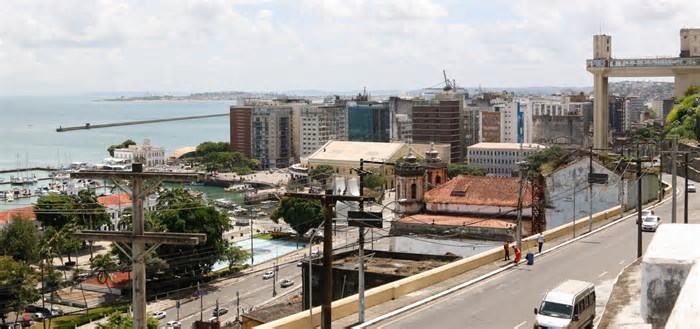 Salvador 476 anos: moradores compartilham dores e delicias de viver na primeira capital do Brasil
