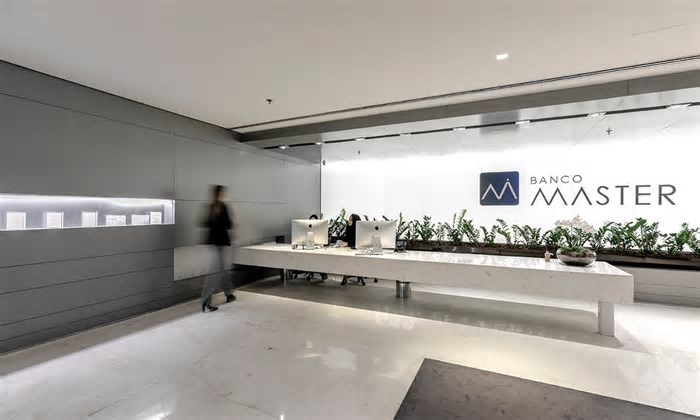 Banco Central não deve aprovar compra do Master pelo BRB, dizem fontes