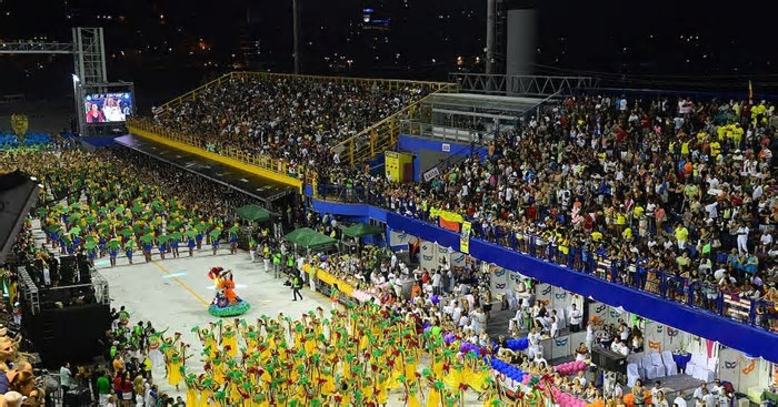 Camarotes da Passarela Nego Quirido ajustam propagandas após notificação do Procon