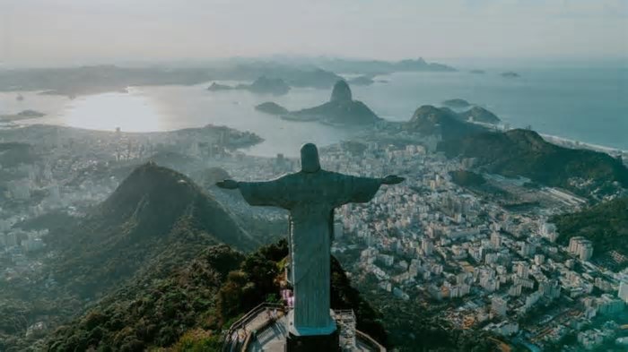 Carnaval do RJ atinge ocupação hoteleira de 98,62% em 2025