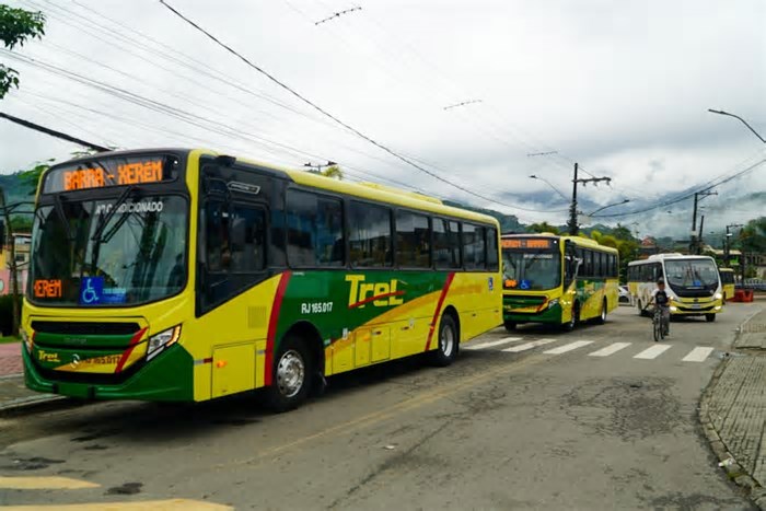 Nova linha de ônibus, ligando Caxias à Zona Sul do Rio, é autorizada pelo Estado; confira trajeto