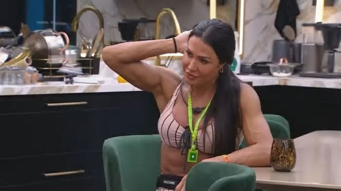 Justiça penhora cachês de Gracyanne Barbosa no BBB