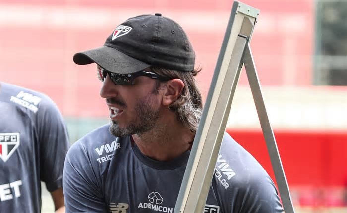 São Paulo terá rodízio de jogadores por maratona em abril