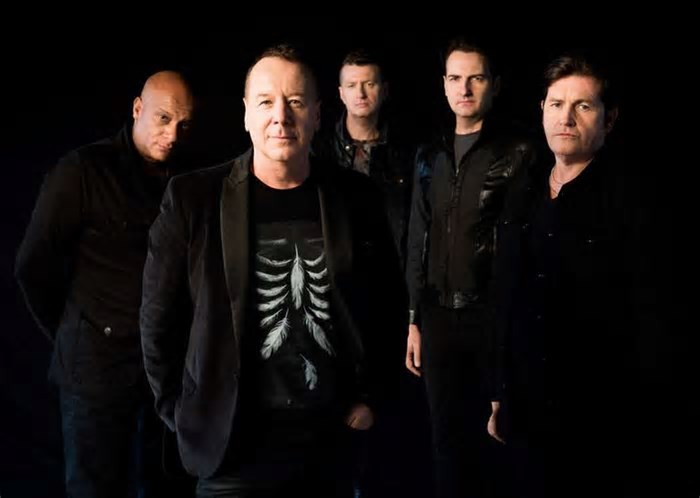 Banda Simple Minds cancela show no RJ que ocorreria no mesmo dia do evento de Lady Gaga