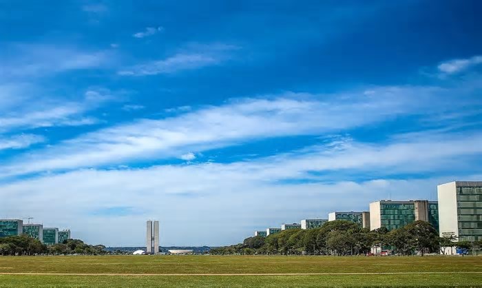 Comissão Mista aprova Orçamento de 2025 e texto segue para plenário