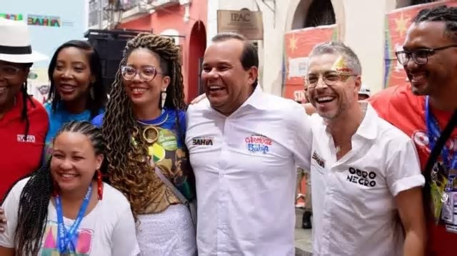 Vice-governador prestigia desfile do Olodum e destaca valorização da cultura baiana