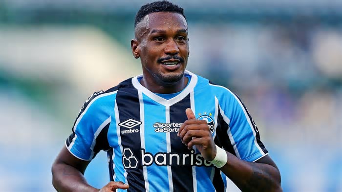 Edenilson joga hoje? Desfalques e escalação do Grêmio contra o Internacional pela final do Gauchão 2025