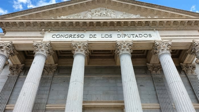 Espanha poderá multar empresas de IA até 35 milhões de euros por rotulagem incorreta de conteúdos