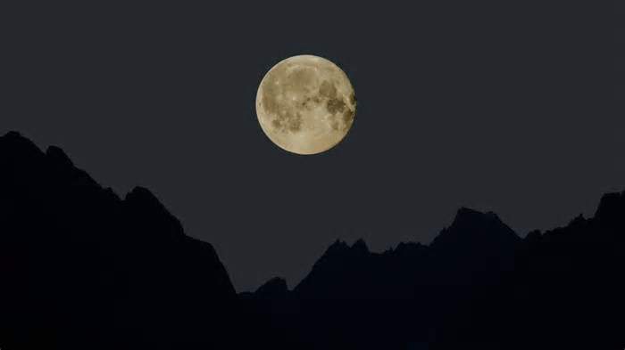 Qual a fase da Lua hoje, domingo (9)? Veja o calendário lunar de março de 2025