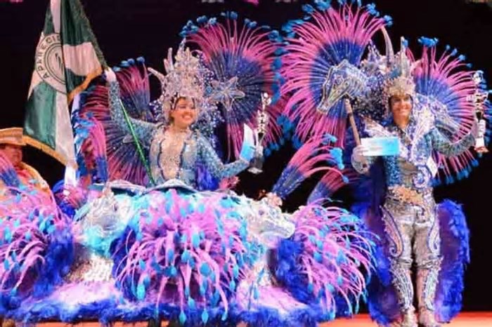 Carnaval de Manaus: desfiles, máscaras e o folclore regional do Boi-Bumbá