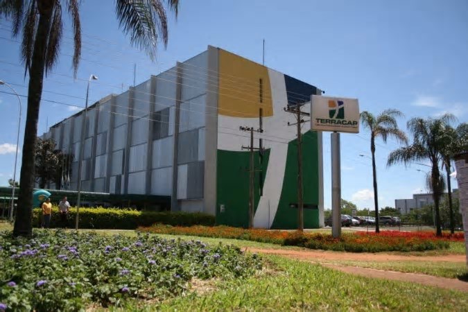 GDF entrega 131 escrituras e contratos a empresas contempladas pelo Pró-DF