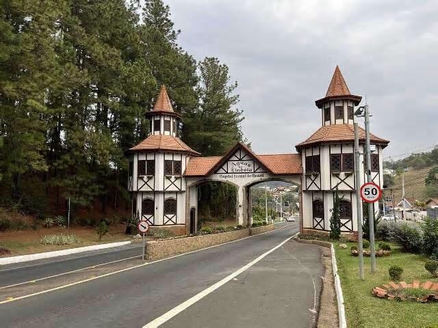 Destinos perfeitos para emendar a Páscoa e o Tiradentes
