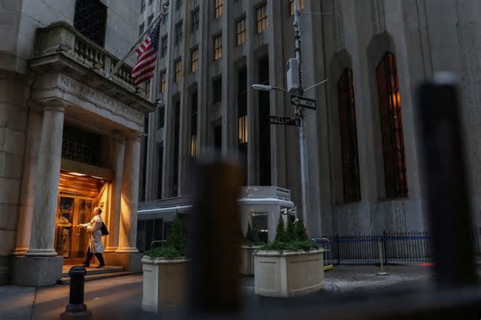 Wall St sobe com ganhos em tecnologia após notícia sobre tarifas de Trump