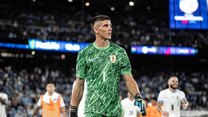 Como foi a atuação de Sérgio Rochet diante da Argentina pelas Eliminatórias da Copa do Mundo