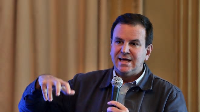 Paes quer comprar casa onde foi filmado “Ainda estou aqui”; corretor diz que preço dobrou