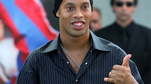 Vídeo: Rolê aleatório de Ronaldinho Gaúcho em Salvador viraliza