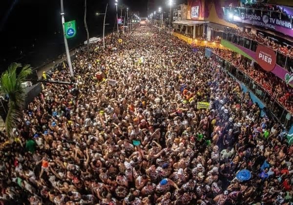 Turistas passam a prolongar estadia na Bahia após carnaval