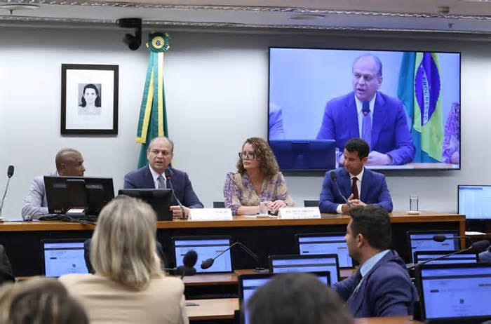 Ricardo Barros assume presidência da Comissão de Ciência