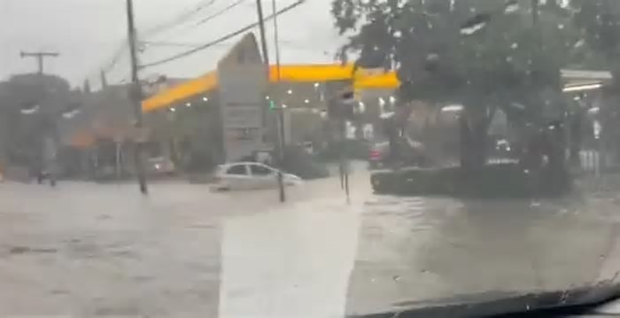Vídeo: ventos de até 111 km/h foram registrados em Porto Alegre nesta segunda-feira