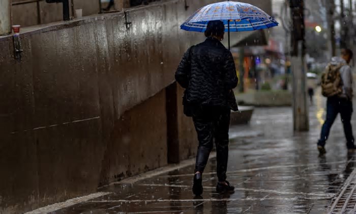 INMET alerta para chuvas de até 100 mm com risco de alagamento nesta segunda-feira, 31