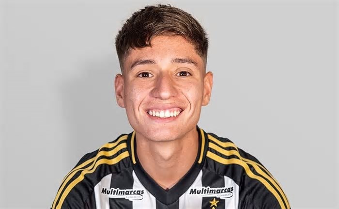 Jovem zagueiro do Galo estreia em breve e já deu o que falar nas rede sociais
