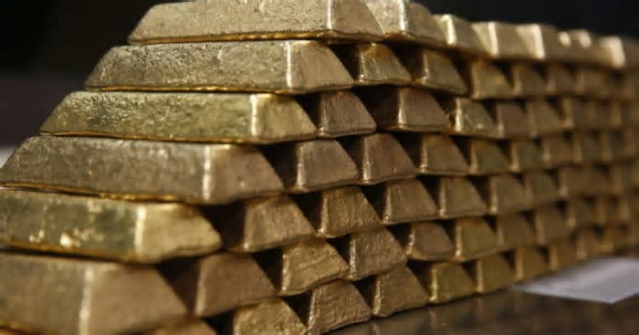 Com as tarifas de Trump, ouro bate recorde e ultrapassa a barreira dos US$ 3 mil
