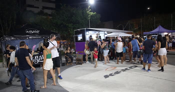 Vendas no Carnaval de rua de Caxias do Sul superam expectativas de ambulantes