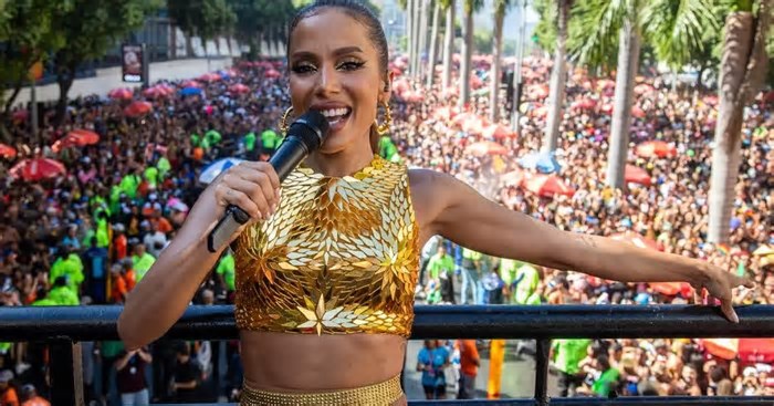 Anitta encerra agenda de carnaval com show para um milhão de pessoas no RJ