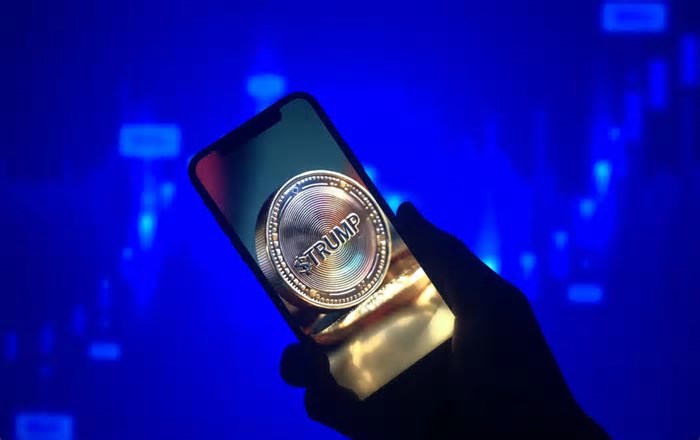 Memecoin $TRUMP salta mais de 11% após elogios de Donald Tump