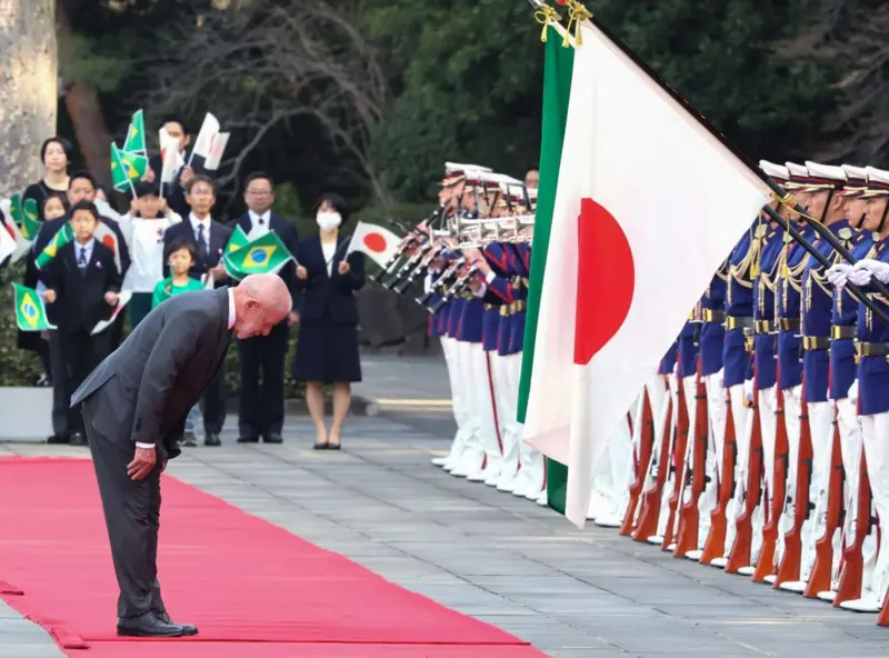 No Japão, Lula critica protecionismo: 'Não queremos mais muros'