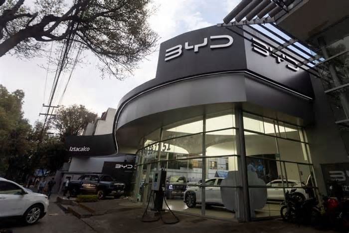 BYD lança nova tecnologia de supercarregamento de carros elétricos