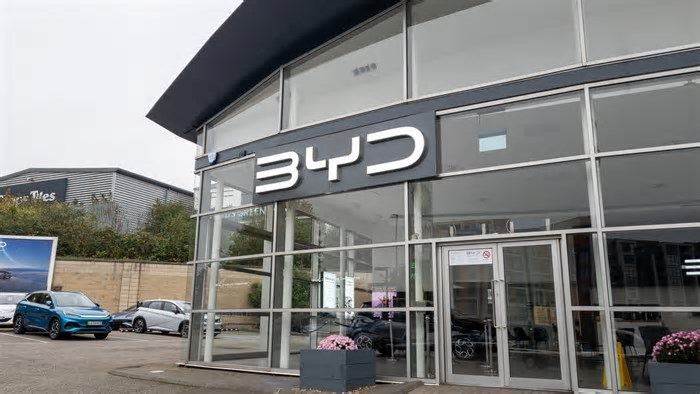 BYD revoluciona o Brasil com carros elétricos acessíveis