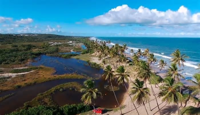 Massarandupió recebe festival de música e cerveja além do naturismo